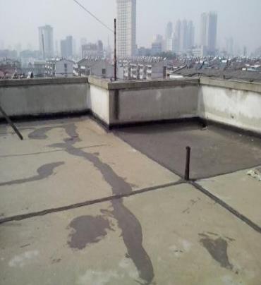 和龙漏水维修 楼顶漏水是什么原因，楼顶漏水维修方法是什么?